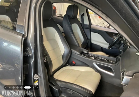 Jaguar F-PACE 11 of 30