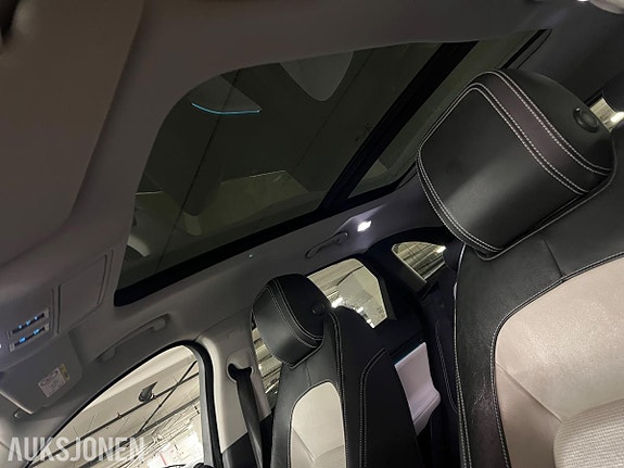 Jaguar F-PACE 26 of 30