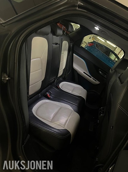 Jaguar F-PACE 15 of 30
