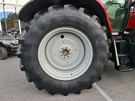 Massey Ferguson 7718 Dyna-6 28 of 30