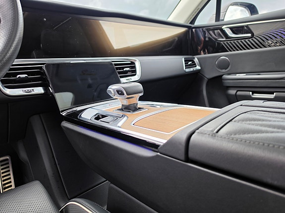 Hongqi 26 of 30