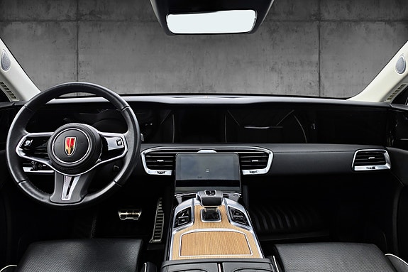 Hongqi 14 of 30