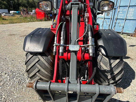 Weidemann 1390 5 of 16