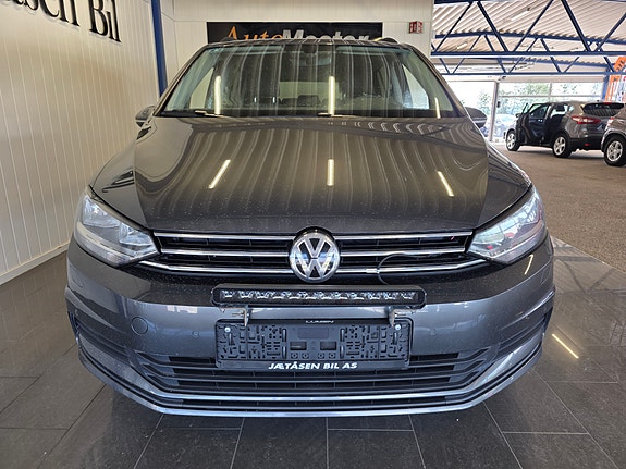 Volkswagen Touran 6 of 18