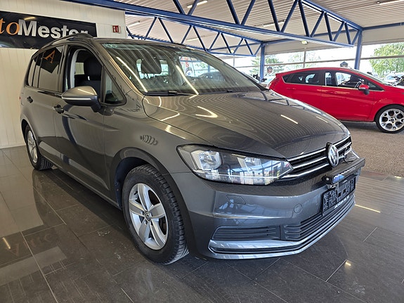 Volkswagen Touran 5 of 18