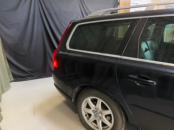 Volvo V70 6 of 22