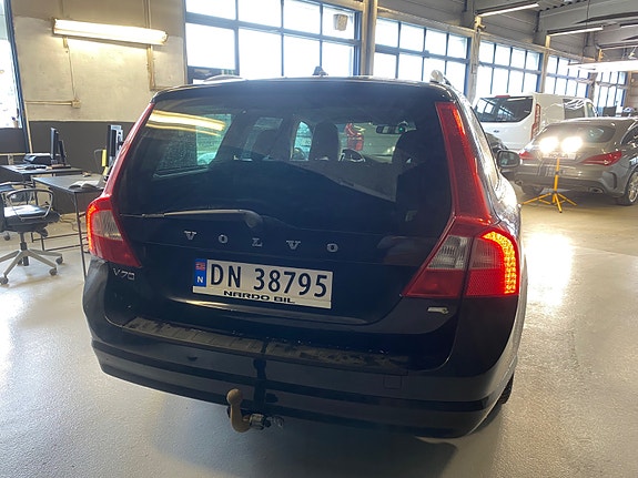 Volvo V70 5 of 22