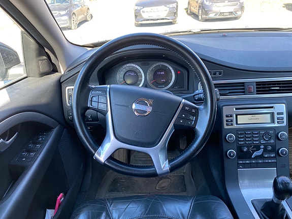 Volvo V70 13 of 22