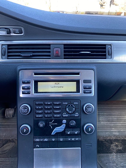 Volvo V70 15 of 22