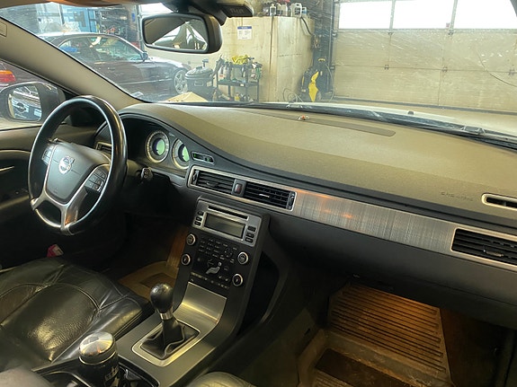 Volvo V70 16 of 22