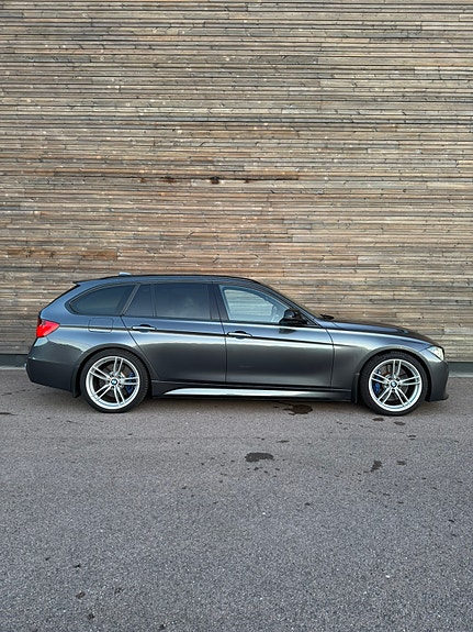 BMW 328i 23 of 30