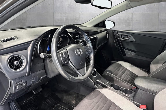 Toyota Auris 10 of 21