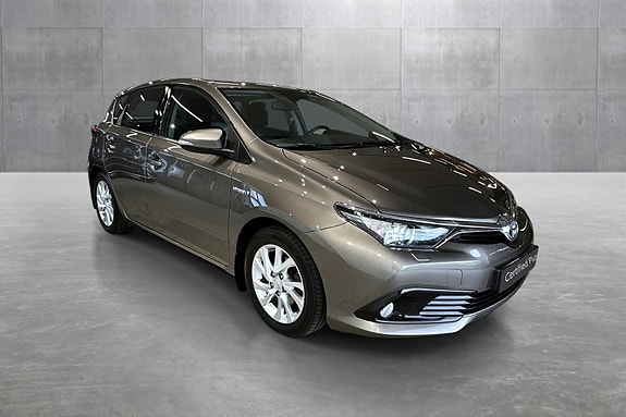 Toyota Auris 3 of 21