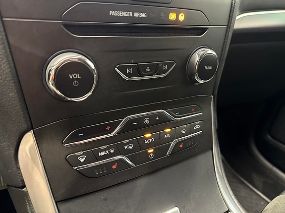 Ford S-MAX 22 of 30