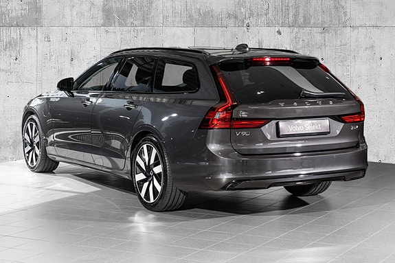 Volvo V90 6 of 30