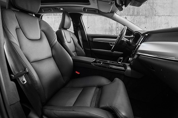 Volvo V90 26 of 30