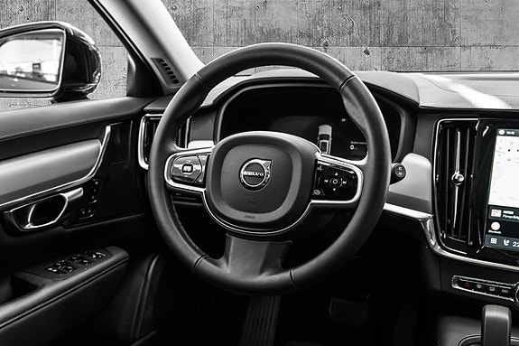 Volvo V90 15 of 30
