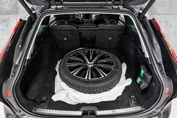 Volvo V90 24 of 30