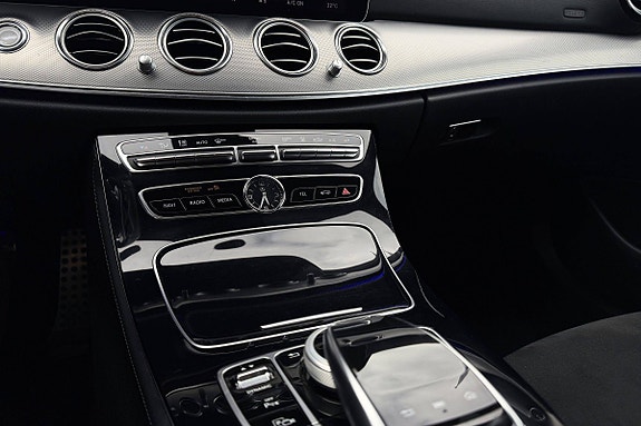 Mercedes-Benz E350 e 29 of 30