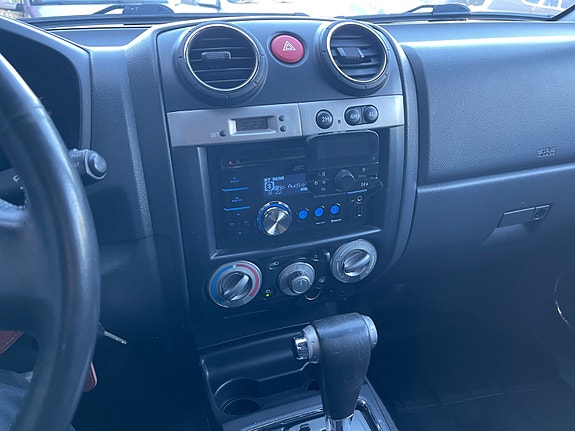 Isuzu D-max 16 of 30