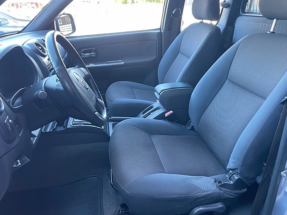 Isuzu D-max 30 of 30