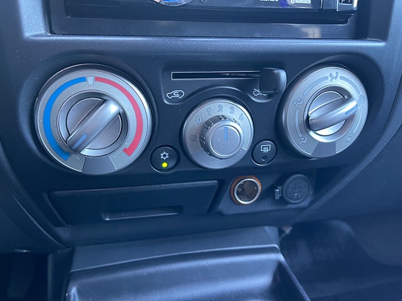 Isuzu D-max 23 of 30