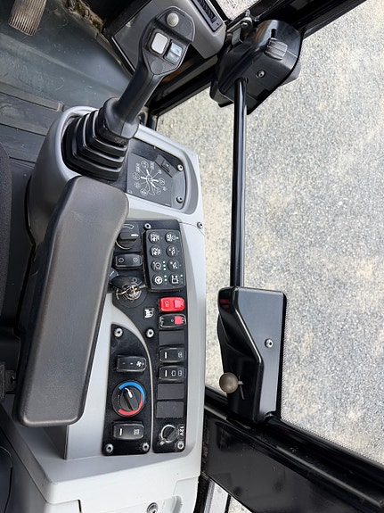 Cat 908 M 12 of 13