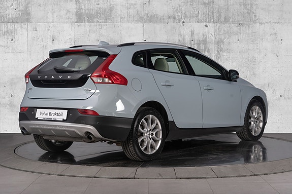 Volvo V40 Cross Country 13 of 30