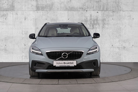 Volvo V40 Cross Country 4 of 30