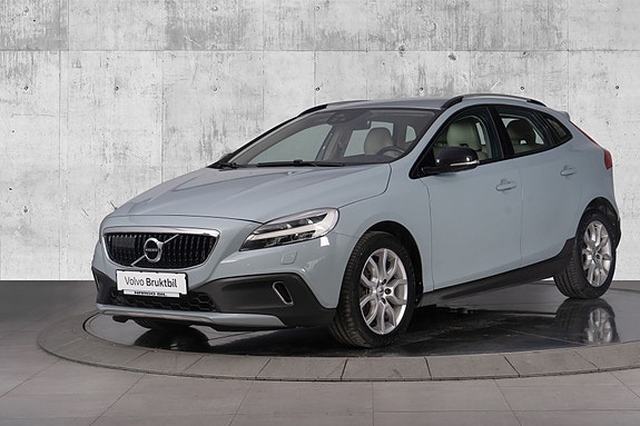Volvo V40 Cross Country 6 of 30