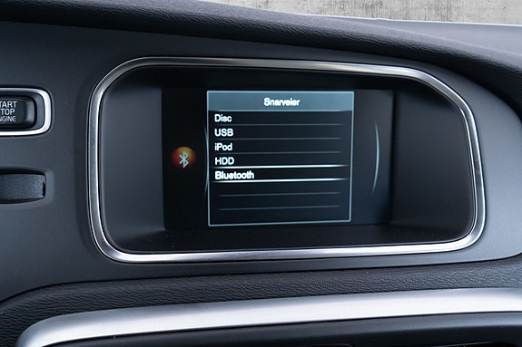 Volvo V40 Cross Country 26 of 30
