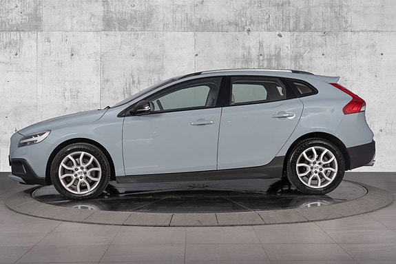 Volvo V40 Cross Country 8 of 30