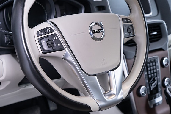 Volvo V40 Cross Country 19 of 30