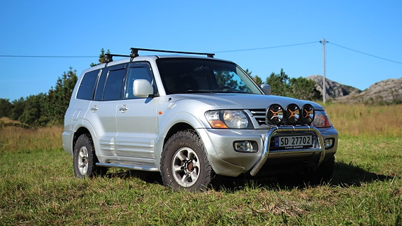 Mitsubishi Pajero 3 of 30
