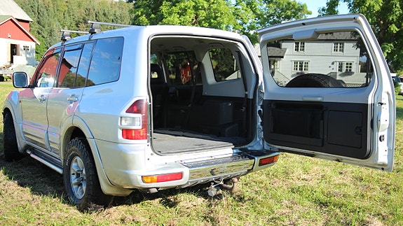 Mitsubishi Pajero 21 of 30