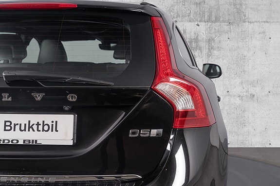 Volvo V60 14 of 30