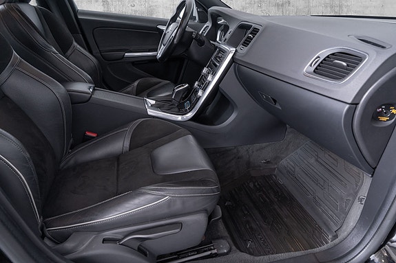 Volvo V60 26 of 30