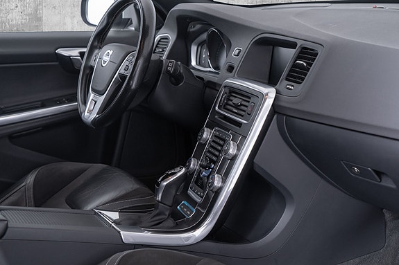 Volvo V60 27 of 30