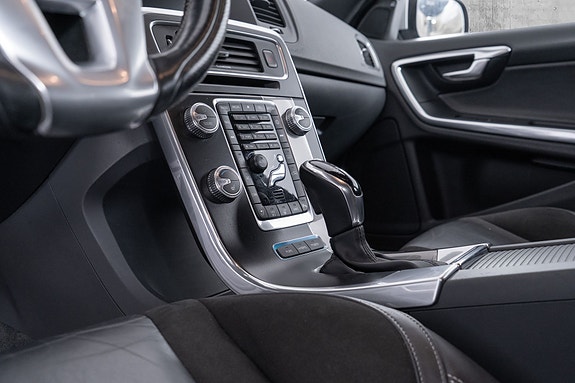 Volvo V60 17 of 30