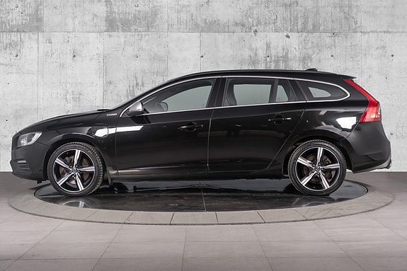 Volvo V60 5 of 30