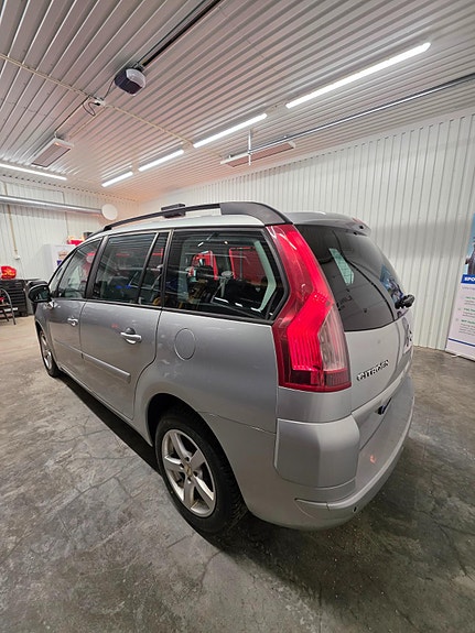 Citroen C4 Picasso 3 of 26