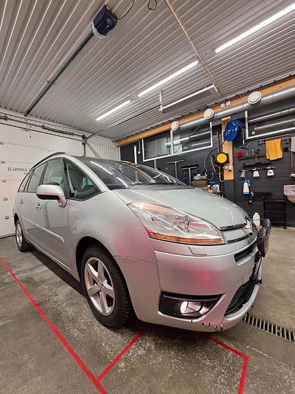 Citroen C4 Picasso 7 of 26