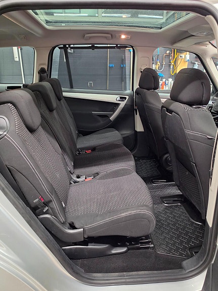 Citroen C4 Picasso 19 of 26