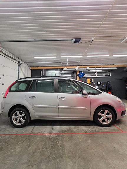 Citroen C4 Picasso 6 of 26