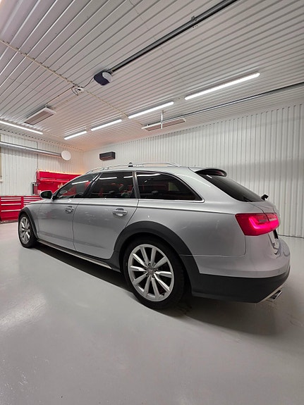 Audi A6 allroad 3 of 28