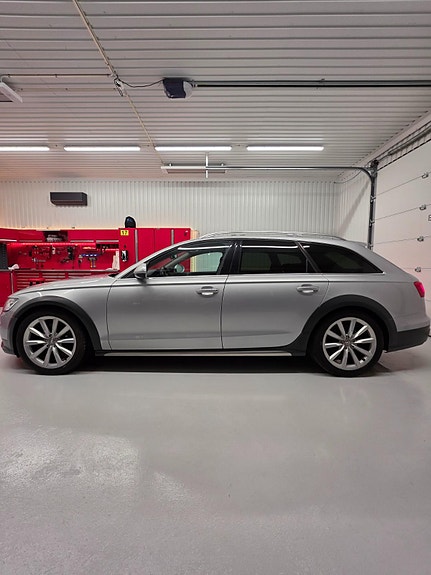 Audi A6 allroad 2 of 28