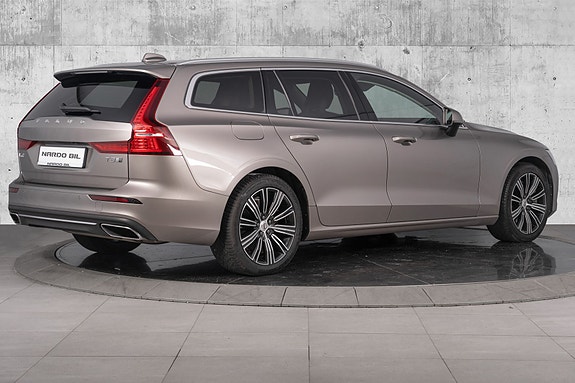 Volvo V60 11 of 30