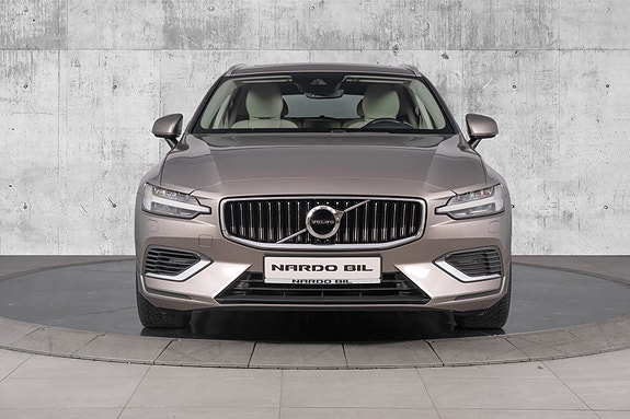 Volvo V60 4 of 30