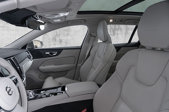 Volvo V60 14 of 30