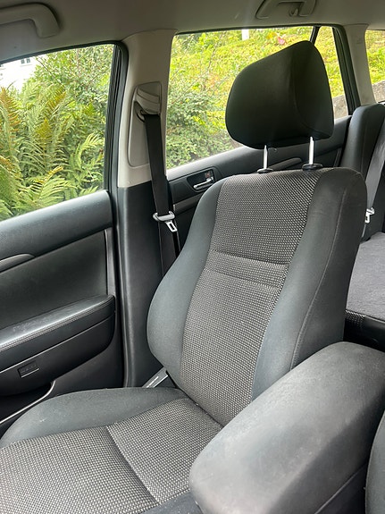 Toyota Avensis 8 of 12